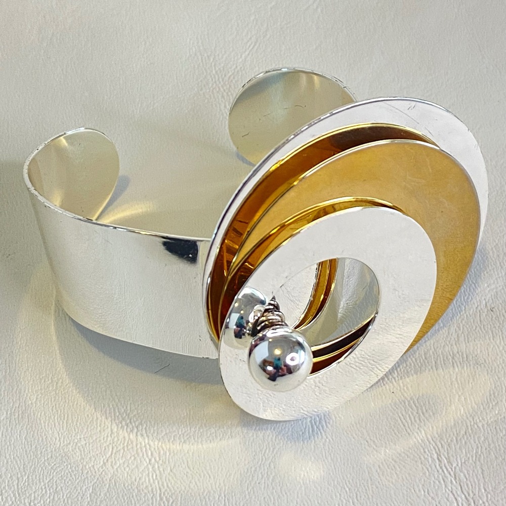 Vintage‎ Cuff Bracelet Sculptural Silver Gold Tone Articulated Circles Signed